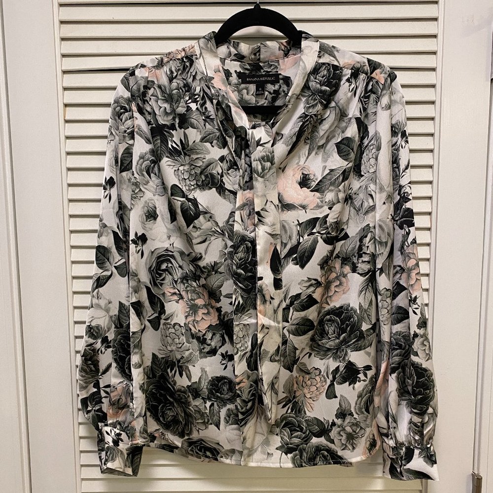 NWT Gray and White Floral Blouse with Tie